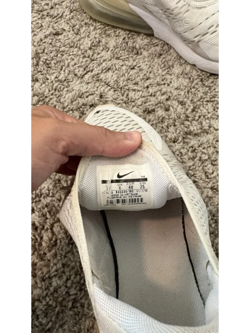 Nike Women Air Max 270 943345-103 White Running Shoes Sneakers Size 8.5 W (7 Y)